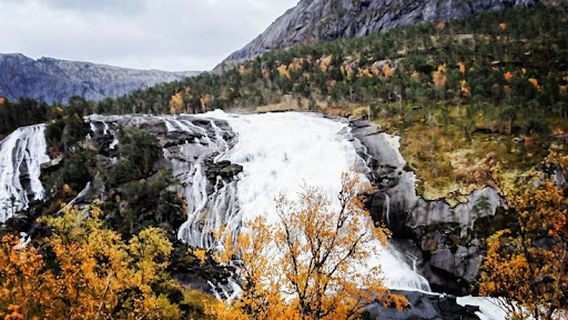 Husedalen valley parking