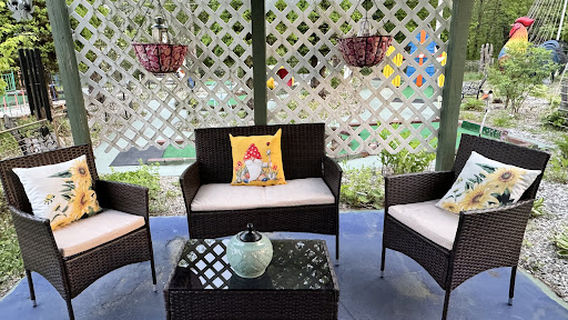 Cardinal Cove Mini Golf - Agritourism & Botanical Garden