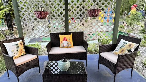 Cardinal Cove Mini Golf - Agritourism & Botanical Garden