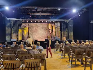 Horseshoe Horse Theater