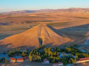 Midas Tümülüsü