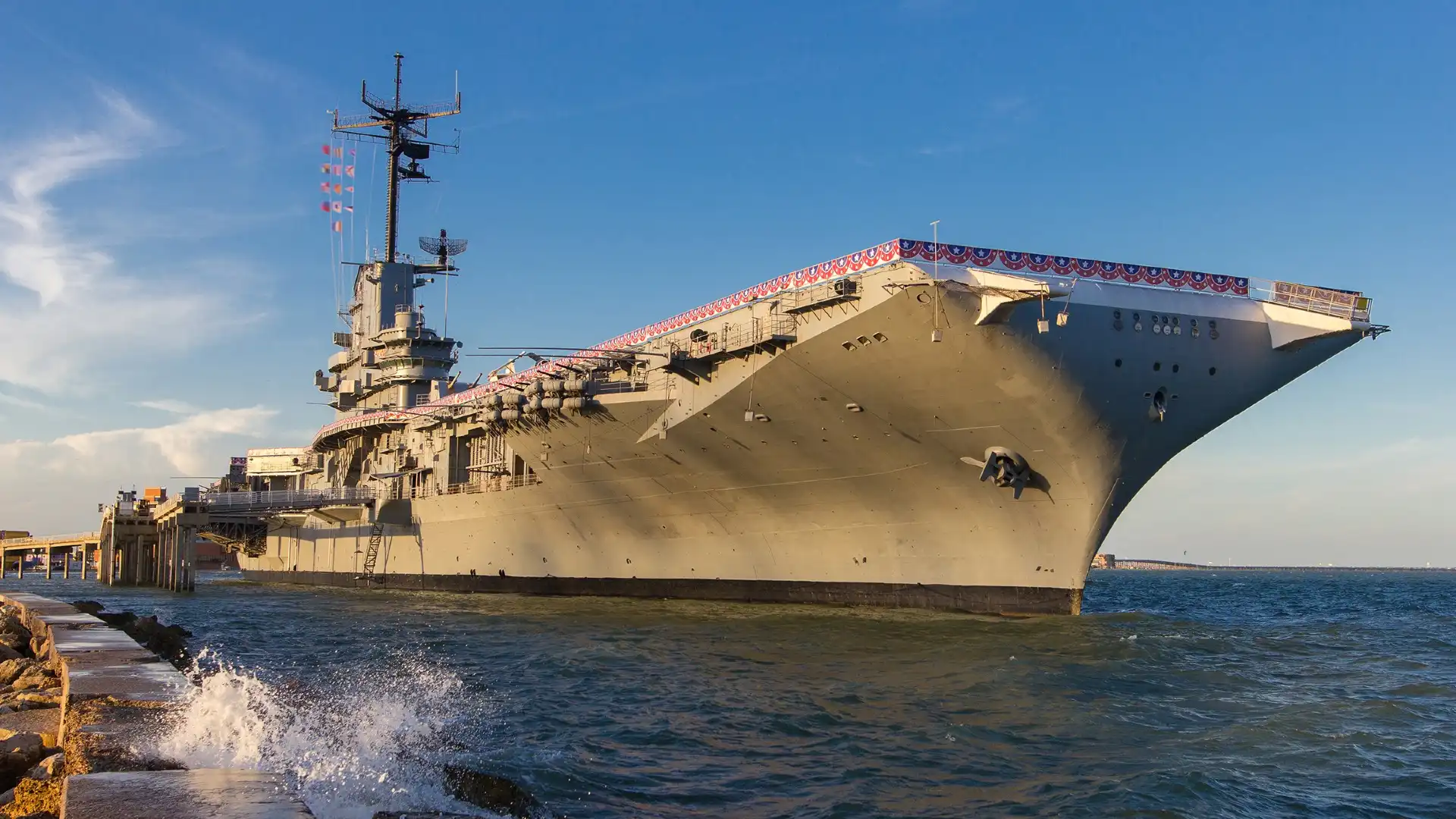 Hotels near USS Lexington