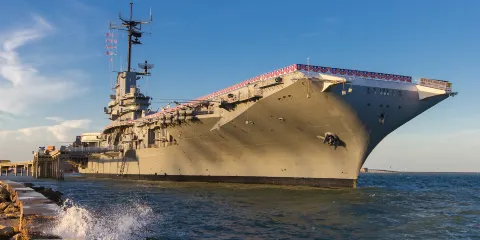 列星頓號航空母艦