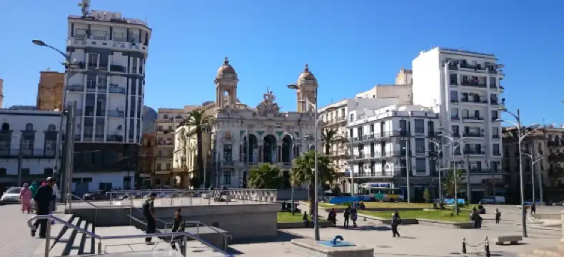 โรงแรมในโอราน