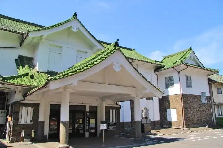 Hotels near Suwashi Museum