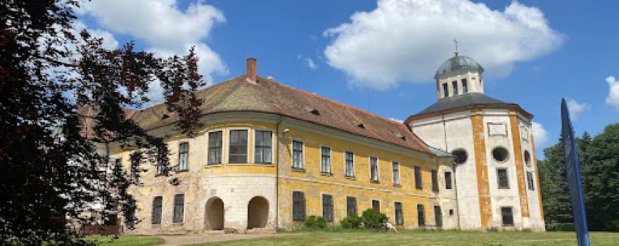 Zámek Choltice
