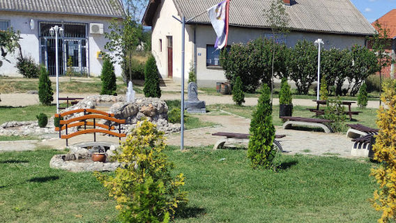 Fontana u centru Belotinca