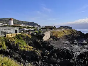 Ponta dos Mosteiros