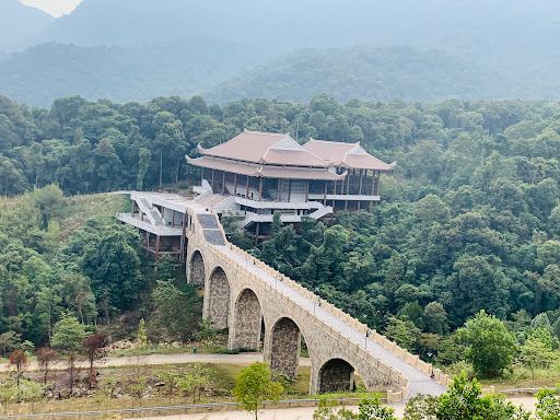 Tay Yen Tu