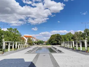 Hősi Emlékmű