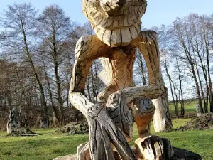 Holzskulpturenwiese