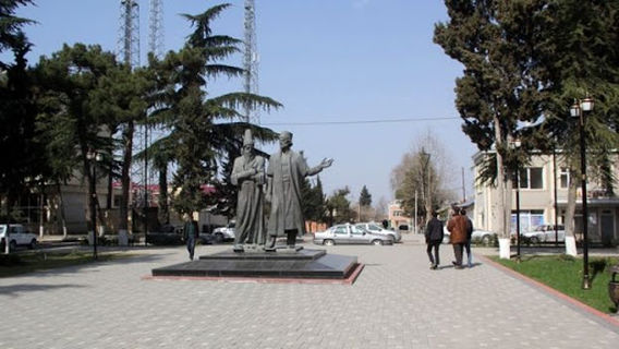 Mütəfəkkirlər parkı