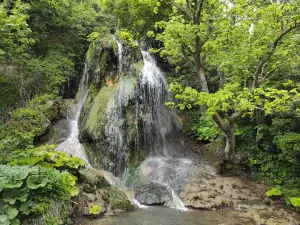 Boaza Waterfall