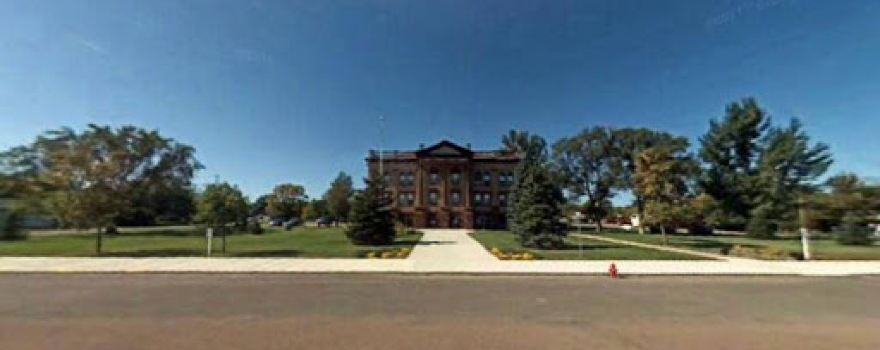 Faulk County Court House