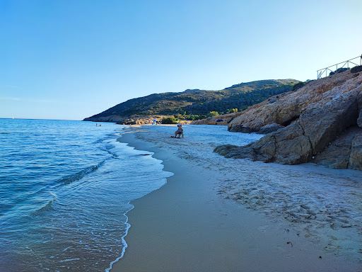 Spiaggia di Pinus Village