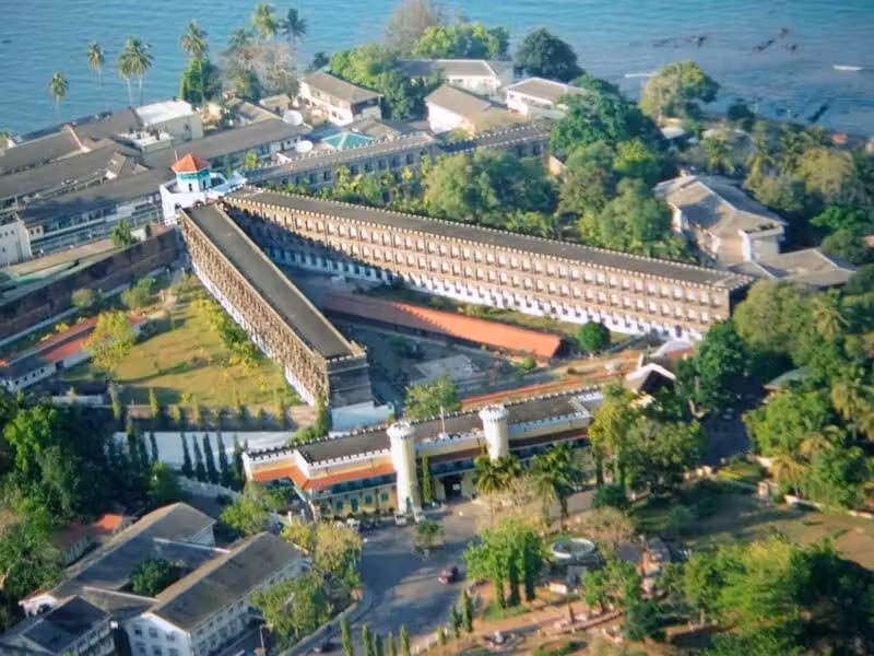Flüge Kuching Port Blair