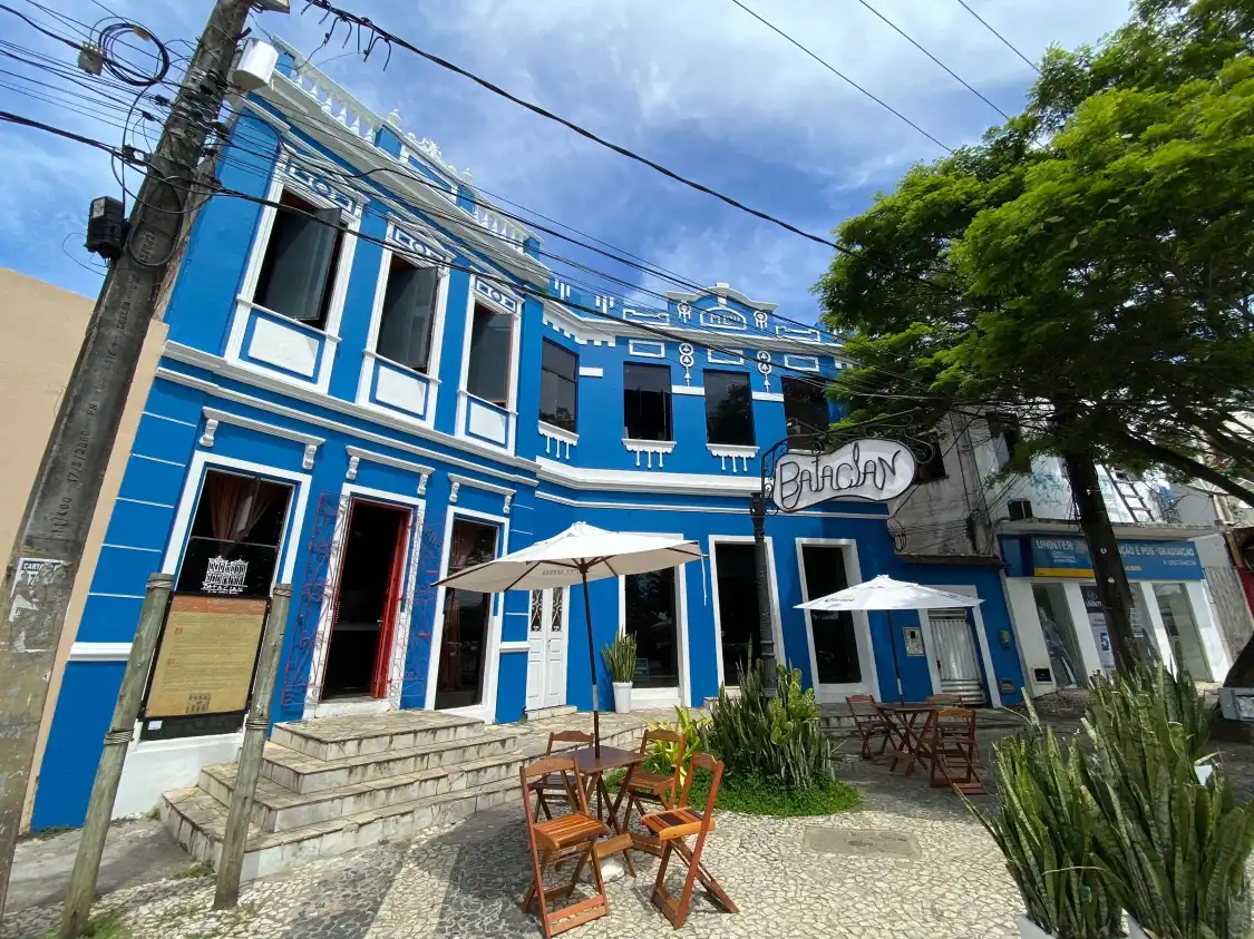 Hotels near Centro Cultural Bataclan