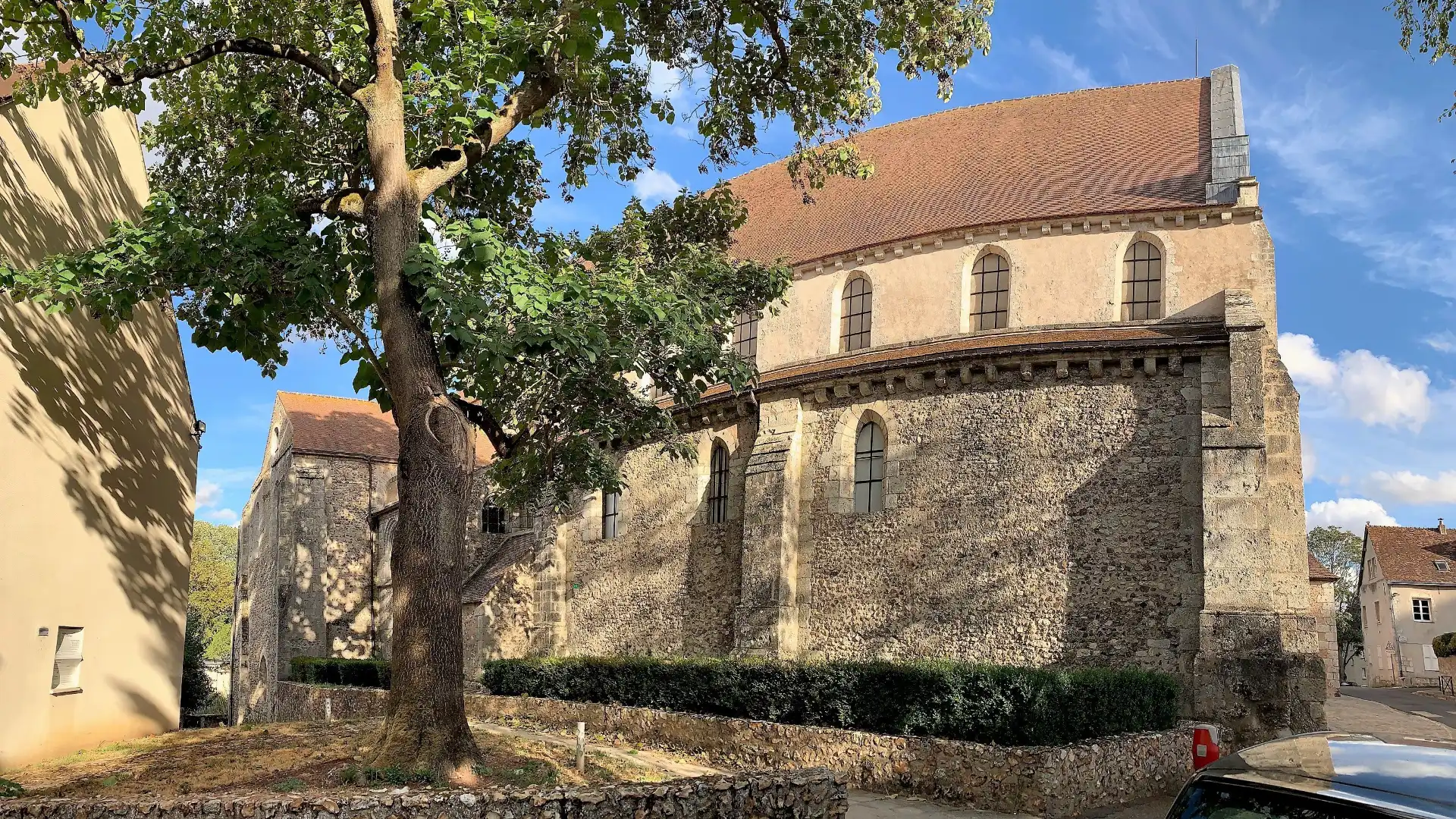 Hotels near Collegiale Saint-Andre