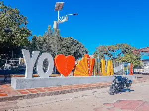 Plaza Simon Bolivar