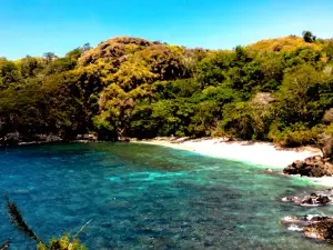 Pantai Pulisan Sulawesi Utara