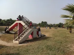 Shakargarh Park شکرگڑھ پارک
