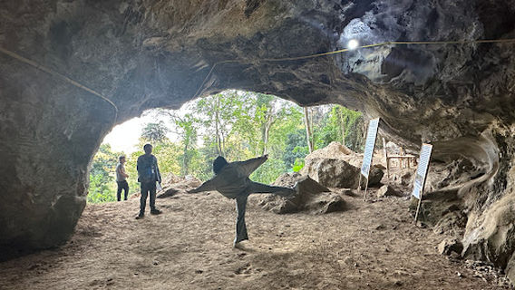 Phathok Caves