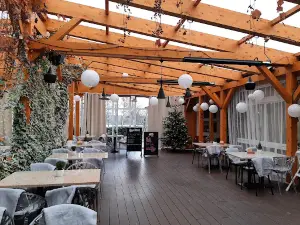 Obora resort
