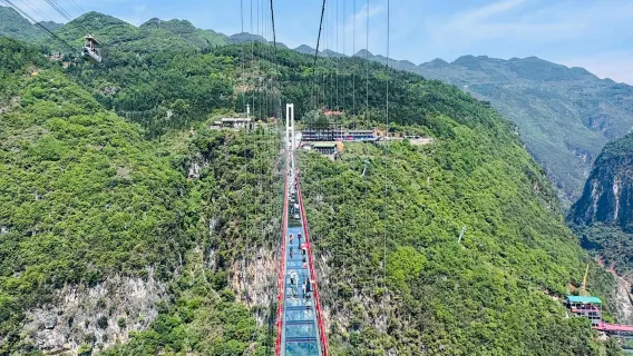 玩水避暑