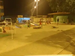 Praça De Alimentação Academia Das Cidades