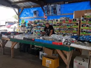US 1 Metro Flea Market