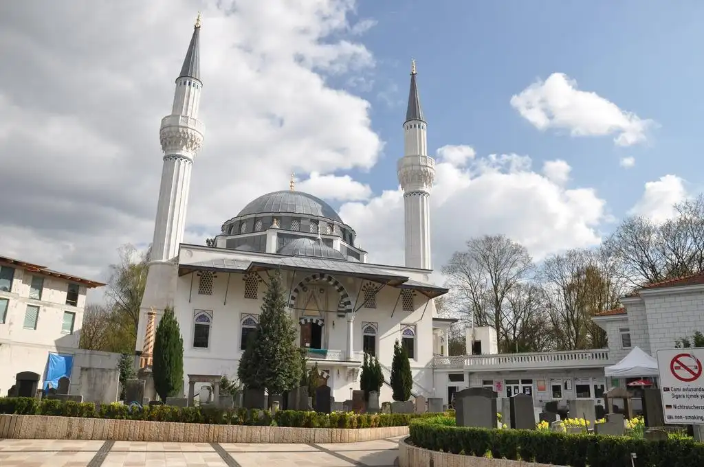 Hotel in zona DITIB-Sehitlik Moschee