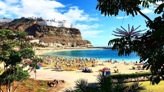 Playa de Amadores