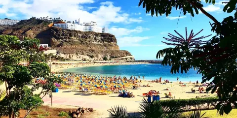 Playa de Amadores
