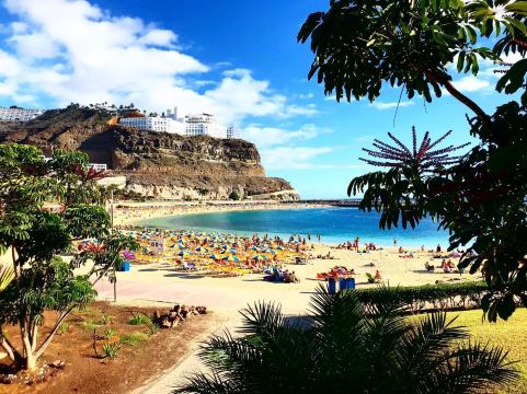 Playa de Amadores