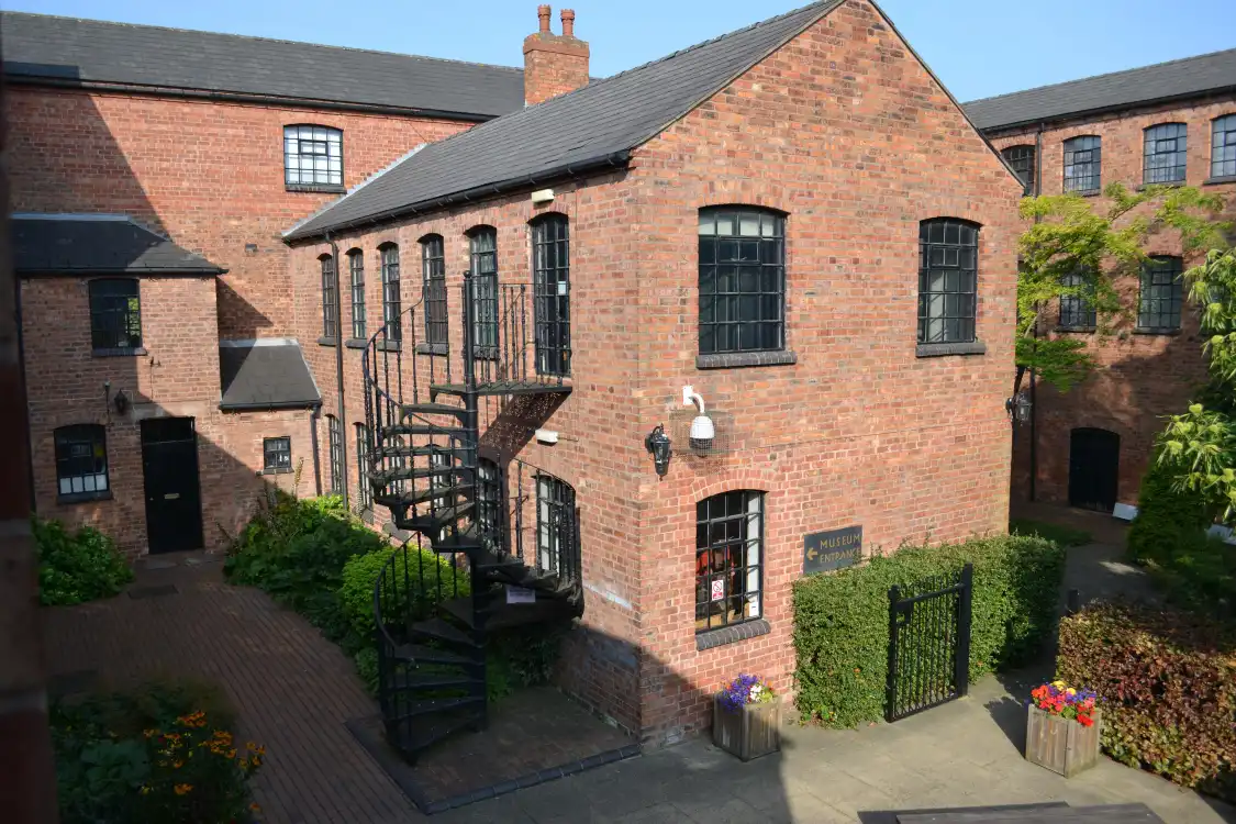 Các khách sạn gần Walsall Leather Museum