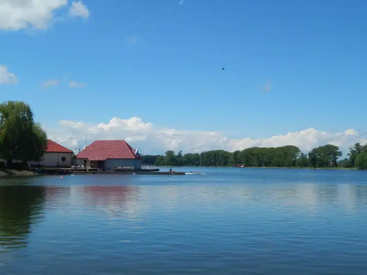 Các khách sạn gần Town Lake