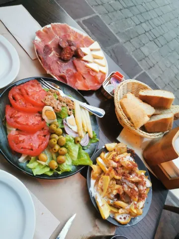 BAR - RESTAURANTE "LOS CAMACHOS" - POTES