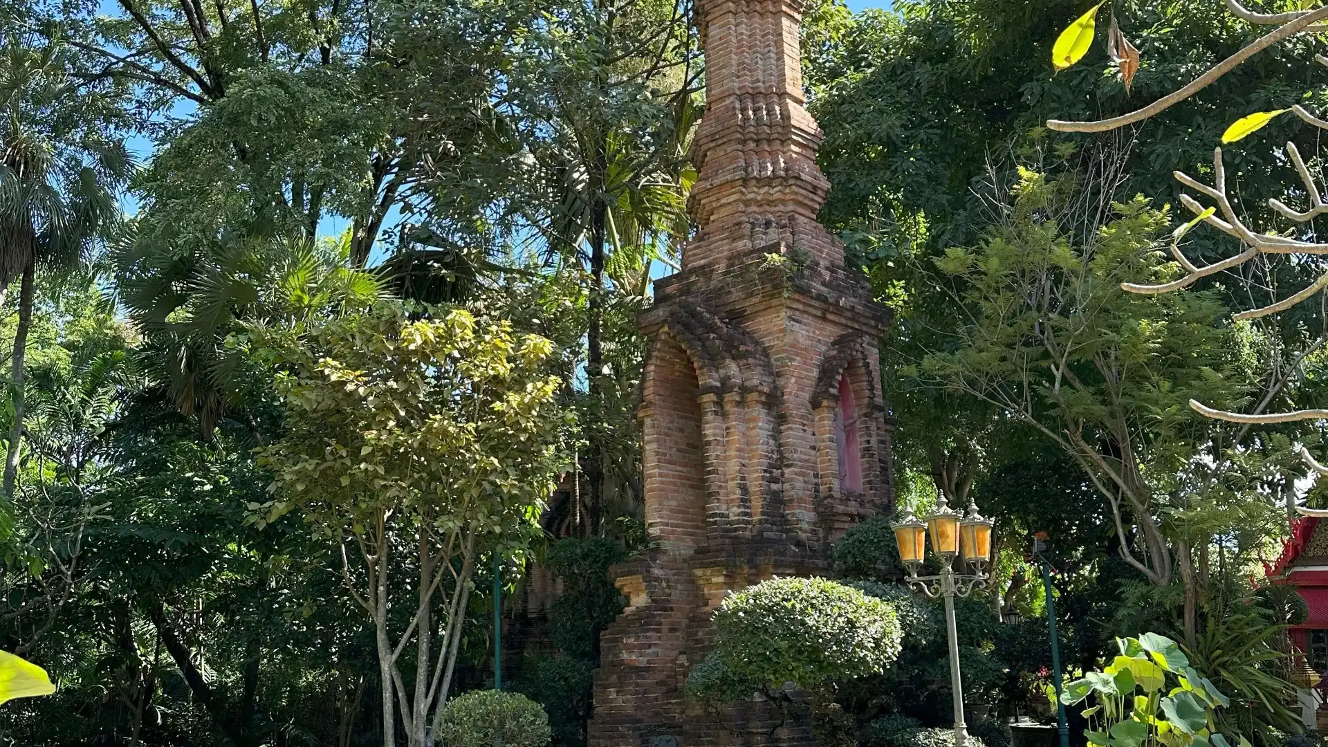 プラサート博物館周辺のホテル