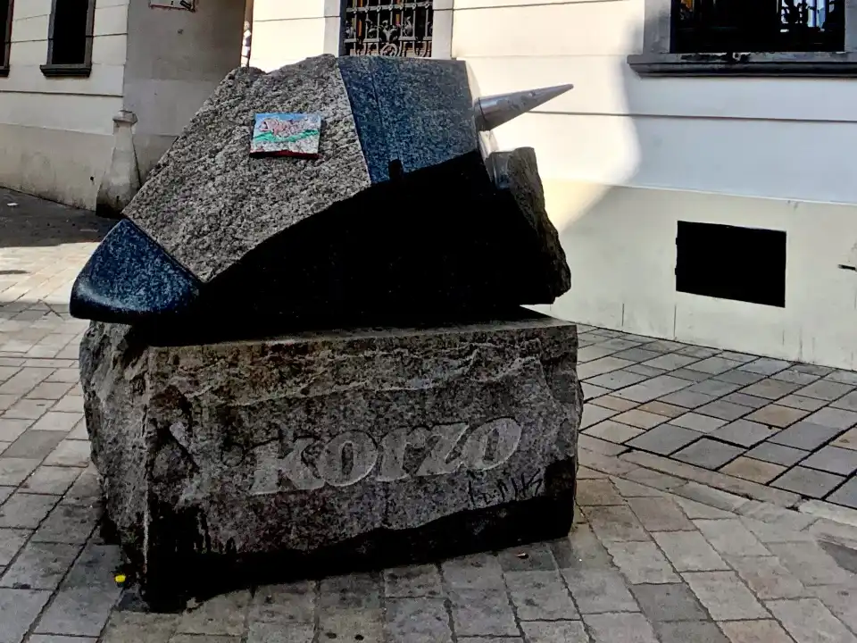 4_Stone Korzo