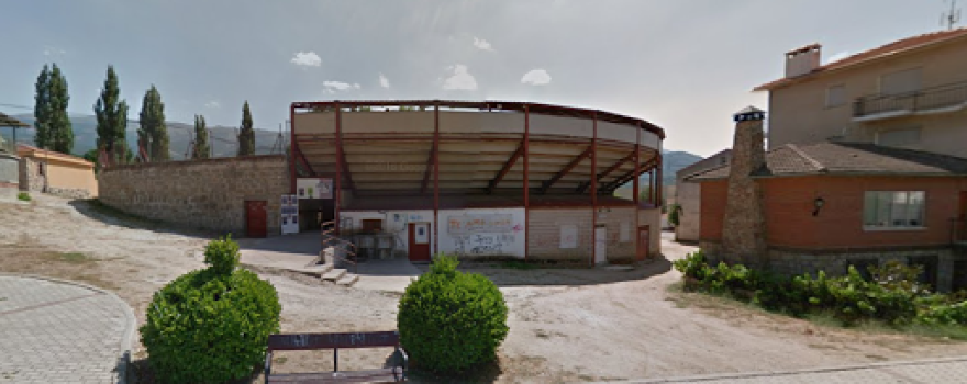 Plaza de Toros de Navaluenga.