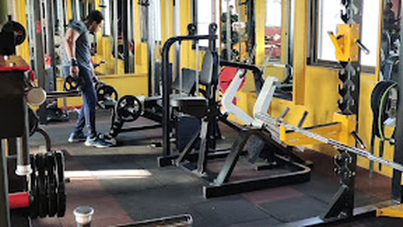 A M Gym & Fitness