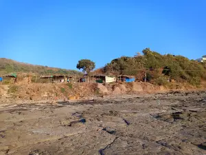 Tarabandar Rock Beach