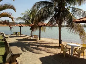 Caires Maia Lake