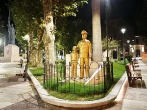 Plaza De Canelones