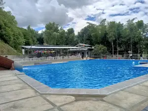 J&N Cabuñas Viewdeck and Spring Resort