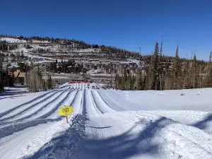 Giant Steps Ski Lodge and Lifts