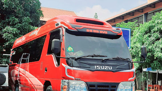 Bus pariwisata koblen buang ( Wawan)