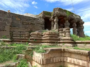 Bara Khambi Mandir, Sakleshwar Mandir