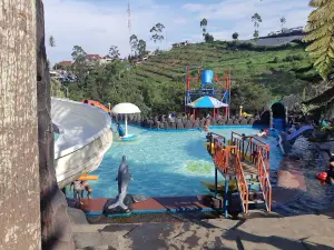 Awit Sinar Alam Darajat Garut