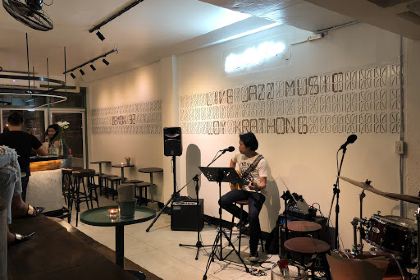 Moment's Notice Jazz Club